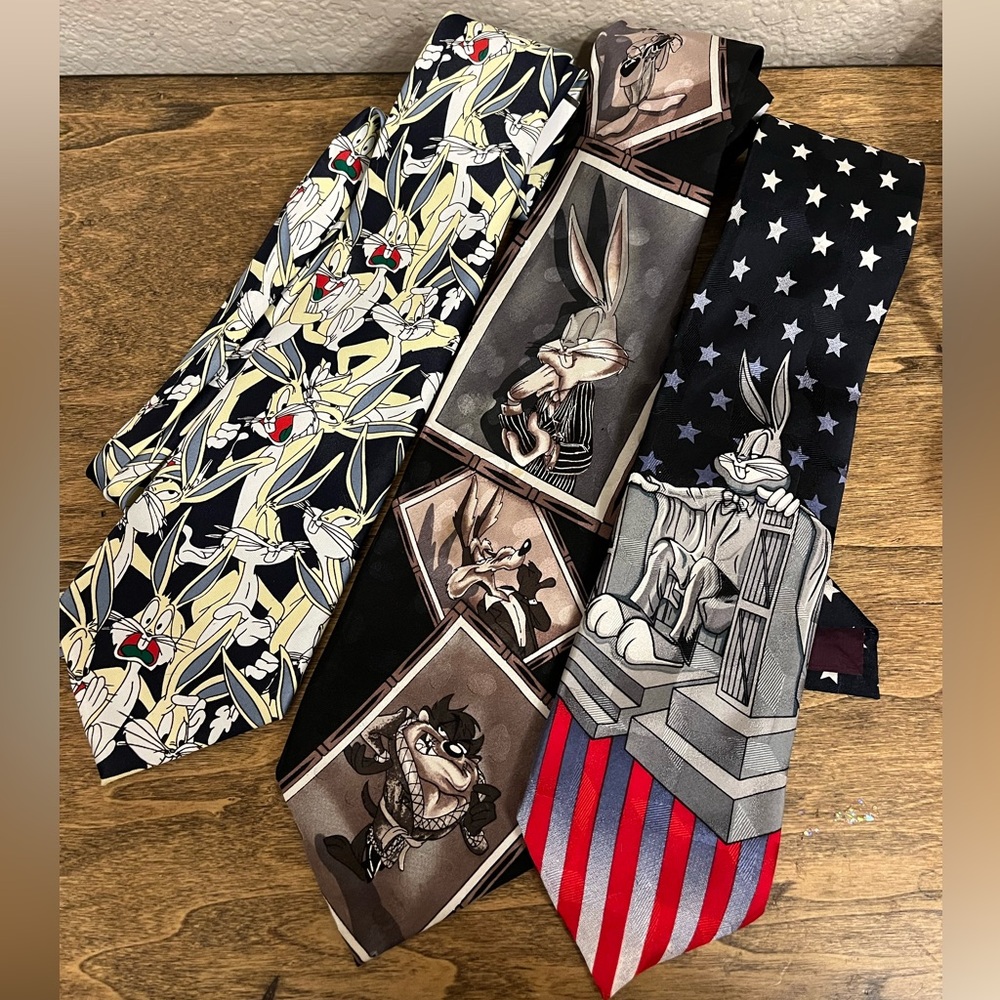 Bundle of 3 Vintage Looney Tunes Neck Ties